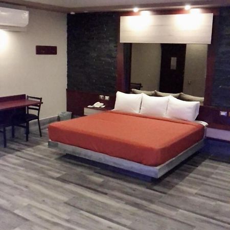 Hotel Plaza Arteaga 몬테레이 외부 사진